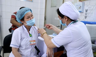 TPHCM sẽ triển khai 1.000 điểm tiêm vắc xin trong cộng đồng.