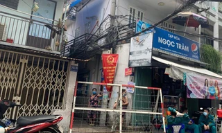 Con hẻm nơi các bệnh nhân cư ngụ bị phong tỏa.