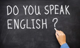 Bóc mẽ 'Tây ba lô' dạy tiếng Anh ở trung tâm: Dạy kiểu cưỡi ngựa xem hoa