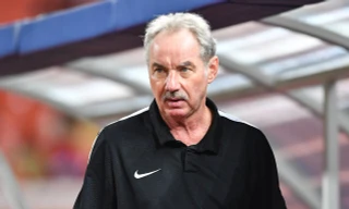 Tờ Fox Sport cho rằng HLV Alfred Riedl là sự lựa chọn hợp lý của Việt Nam.