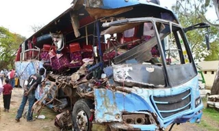 Bản tin 14H: Tai nạn thảm khốc, xe khách đâm xe tải khiến 24 người chết