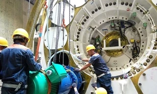 CLIP: Xuống lòng đất sâu xem robot khổng lồ khoan hầm Metro