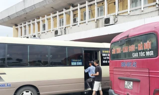Từ sáng 20/7, hành khách về Ninh Bình phải đến bến Giáp Bát, Yên Nghĩa bắt xe.