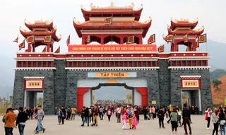 Trên 600 nghìn lượt khách hành hương về miền địa linh Tây Thiên