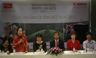 Đại diện BTC và Hội đồng giám khảo công bố thông tin cuộc thi ảnh Di sản Việt Nam năm 2017.