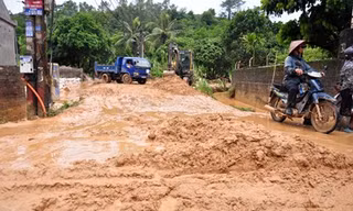 Dự án FLC Hạ Long làm bùn đất tràn xuống nhà dân. 