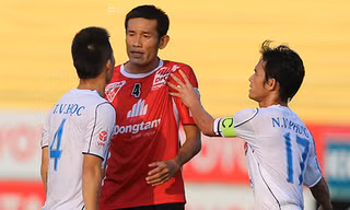 Tuyển thủ U20 Việt Nam bị giẫm đạp ở V-League