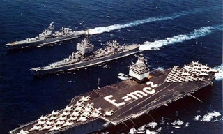 Tàu sân bay hạt nhân, vũ khí thay đổi cuộc chơi của Mỹ
