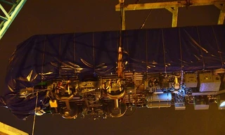 Lắp đặt tầu đường sắt Cát Linh - Hà Đông nhìn từ camera bay