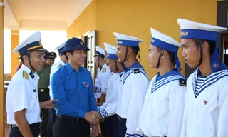 Ấm tình quân dân nơi huyện đảo Trường Sa