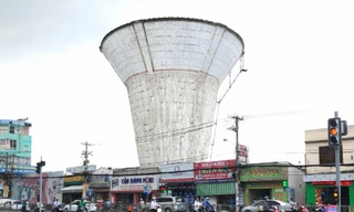 Cận cảnh 7 thủy đài “khổng lồ” sắp bị phá dỡ ở Sài thành