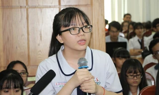 Học sinh TPHCM đang bày tỏ tâm tư, nguyện vọng với lãnh đạo Sở GD&ĐT TPHCM trong buổi đối thoại.