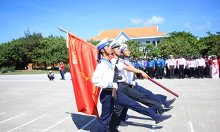 Thiêng liêng lễ duyệt binh trên đảo Trường Sa
