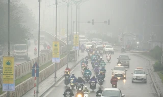 Cuộc sống người dân thủ đô trong mịt mù hơi nước