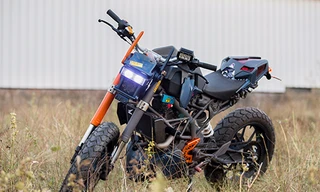 Tròn mắt với KTM Duke 200 độ kỳ quái