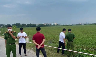 Điều tra vụ thi thể nam giới dưới mương nước ở Hà Nội
