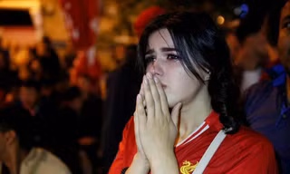 Fan Liverpool bị đâm tử vong sau trận thua MU