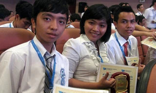 Tuyên dương 173 sinh viên ‘5 tốt’