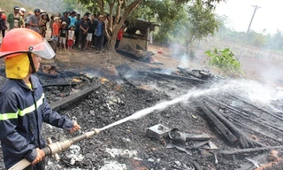 Căn nhà sàn bị thiêu rụi hoàn toàn