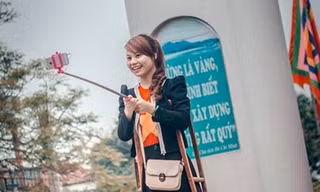 Bức ảnh selfie của cô gái khuyết tật gây sốt trên mạng xã hội