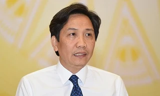 Trước việc bảo thủ của Sở Nội vụ và một số quận huyện, Thứ trưởng Bộ Nội vụ Trần Anh Tuấn đã phải nói: Làm sai thì nhận đi cho nó tiến bộ!