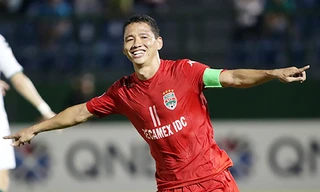 Anh Đức vẫn thể hiện duyên ghi bàn cho Bình Dương, nhưng đội của anh không thể giữ được lợi thế tiền đạo này mang lại để tìm chiến thắng. Ảnh: Đức Đồng.