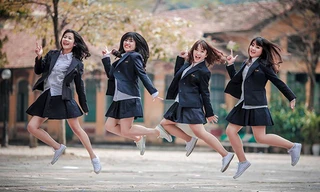 Ảnh kỷ yếu hồn nhiên tuổi học trò của teen Chu Văn An