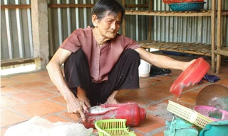 Dọn về nhà mới, vật dụng trong nhà cụ bà 76 tuổi tiếp tục phát hỏa!