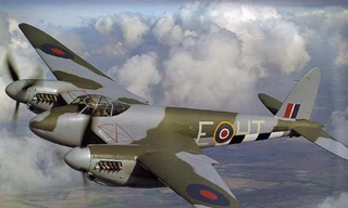 Máy bay Mosquito của Không quân Hoàng gia Anh có thân làm bằng gỗ ép. Ảnh: Wikimedia