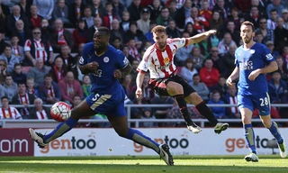 Fabio Borini là cầu thủ chơi hay nhất bên phía Sunderland trong hiệp một. Ảnh: Reuters.