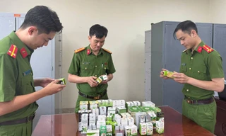 Khởi tố nữ giám đốc tổ chức sản xuất, buôn bán thực phẩm chức năng giả