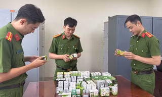 Khởi tố nữ giám đốc tổ chức sản xuất, buôn bán thực phẩm chức năng giả