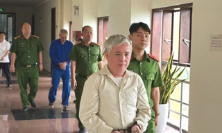 Được tại ngoại để hầu tra vẫn 'tranh thủ' đi lừa, tổng giám đốc bị phạt tù chung thân