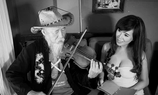 Buồn với chiêu trò nổi tiếng bất chấp hậu quả của hot girl Việt