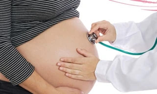 Bệnh lupus làm tăng biến chứng thai sản trầm trọng