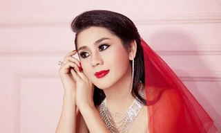 Lâm Chí Khanh quyến rũ với váy cưới đỏ rực