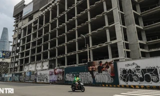 Cận cảnh siêu phẩm chục nghìn tỷ trơ khung trên 'đất kim cương' ở TPHCM