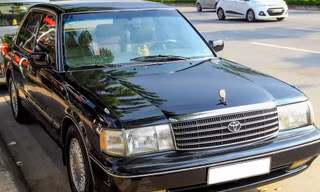 Văn phòng Chính phủ thanh lý 4 xe Toyota Crown giá từ 194 triệu đồng