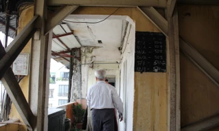 Cư dân 4 chung cư cũ ở Hà Nội phải di dời khẩn sẽ tạm cư ở đâu?