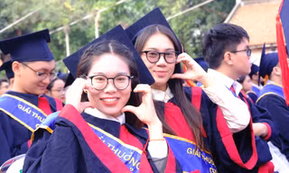 'Căn hầm trú ẩn giữa rừng xanh' về nhất Giải thưởng Loa Thành 2024