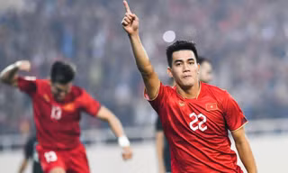 Tiền đạo Nguyễn Tiến Linh nhận giải Thanh niên sống đẹp năm 2024