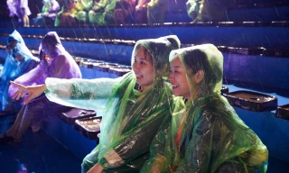 Đại biểu thanh niên Trung Quốc xem show thực cảnh Tinh hoa Bắc Bộ