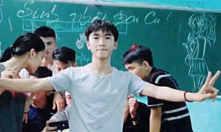 Nam sinh dũng cảm cứu người giữa dòng nước lũ