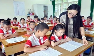 Lương giáo viên: Xếp cao nhất, vẫn thua lương công nhân?