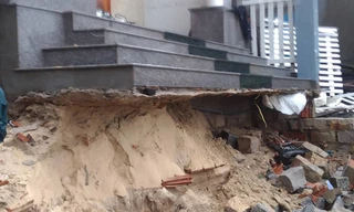 Trong tâm bão, người dân nức nở kể 'sáng ngủ dậy thấy mất nhà'