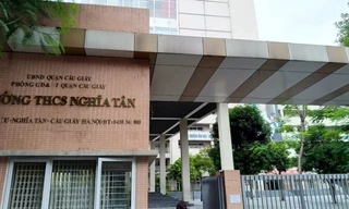 Tin hot giáo dục: Học sinh bị bỏng phải nhập viện vì nghịch cồn