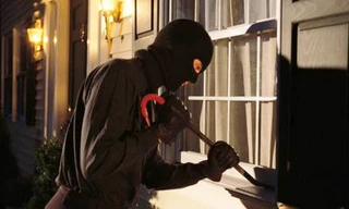 Đi làm đồng, ở nhà kẻ gian cạy cửa trộm hàng trăm triệu đồng. Ảnh minh họa