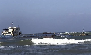 Tàu hàng chở than bị chìm trên biển: Ảnh minh họa