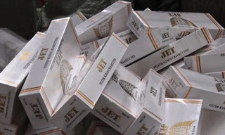 Chở 600 bao thuốc lá lậu đi bán kiếm lời, một phụ nữ bị phạt 85 triệu đồng. Ảnh minh họa