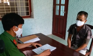 Nguyễn Văn Thiện tại cơ quan công an.